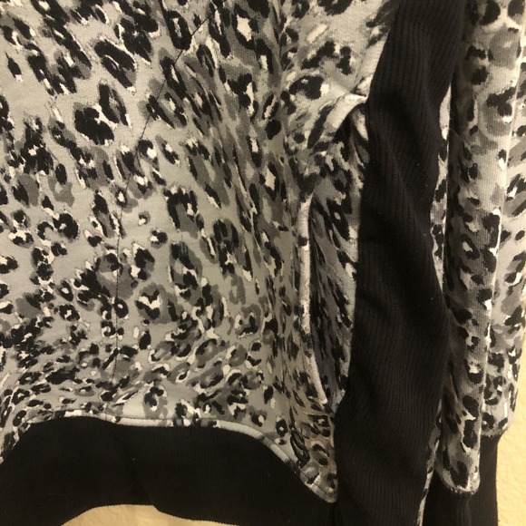 Cuddl Duds Women's Lightweight Comfort Hoodie Print Rib Trim Detail Large - Picture 2 of 11